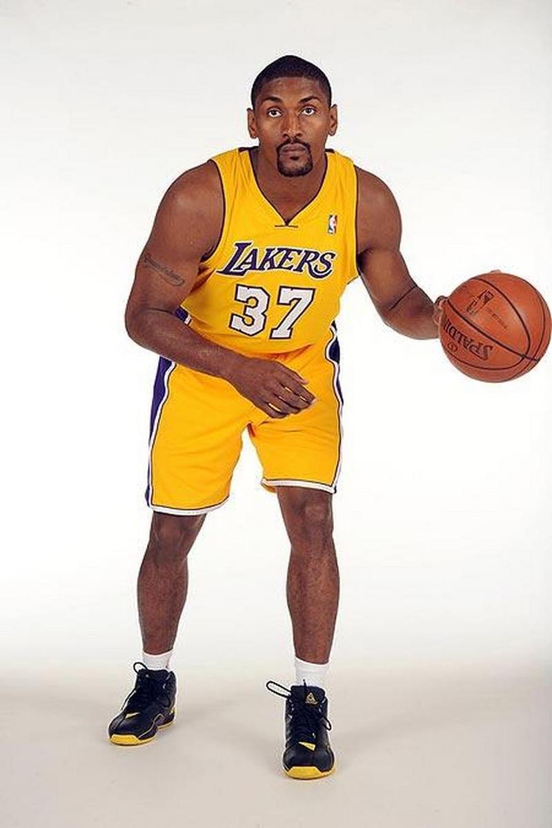 阿泰斯特身高多少？他的身高在NBA是什么水平？