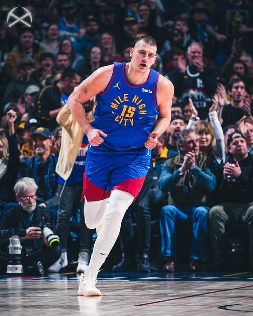 约基奇：三双之王，NBA历史第一中锋？