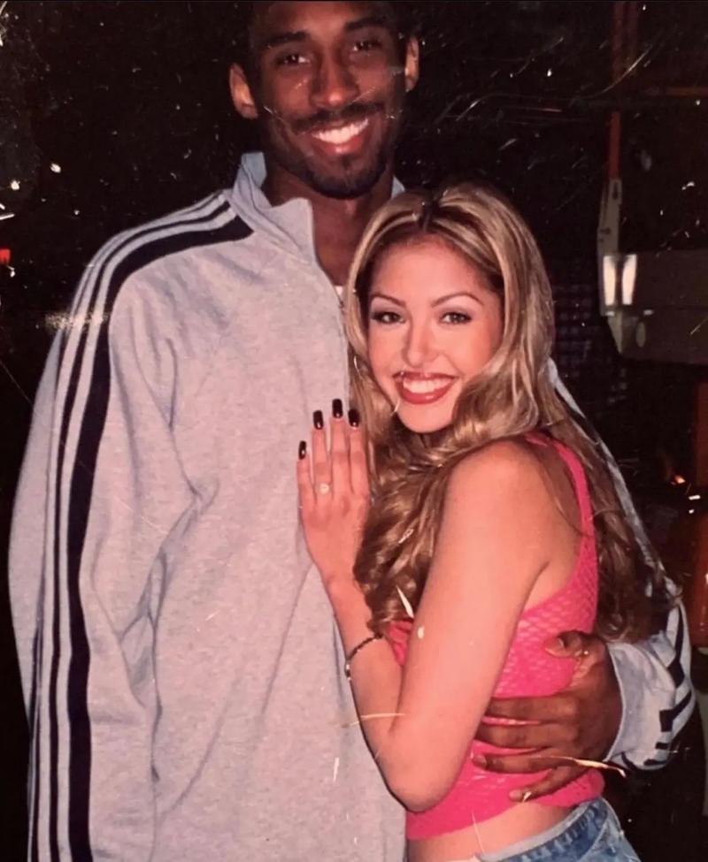 细扒科比老婆瓦妮莎身高：比你想象的还要…