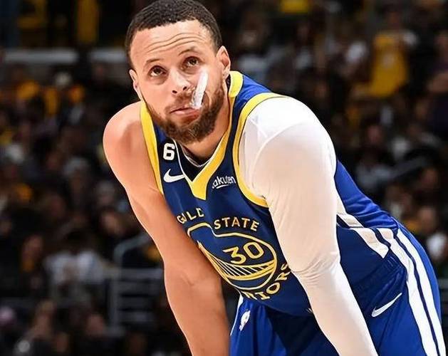 NBA球星库里是几号位？带你了解库里的职业生涯