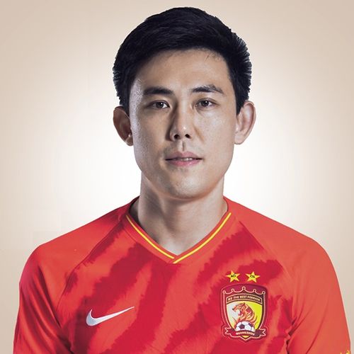 足球明星李学鹏最新消息：他去哪里了？