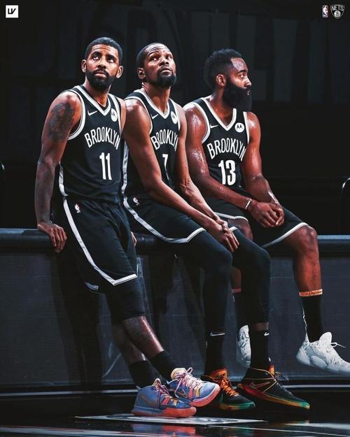 回顾那些惊艳的NBA十佳球，感受篮球魅力！