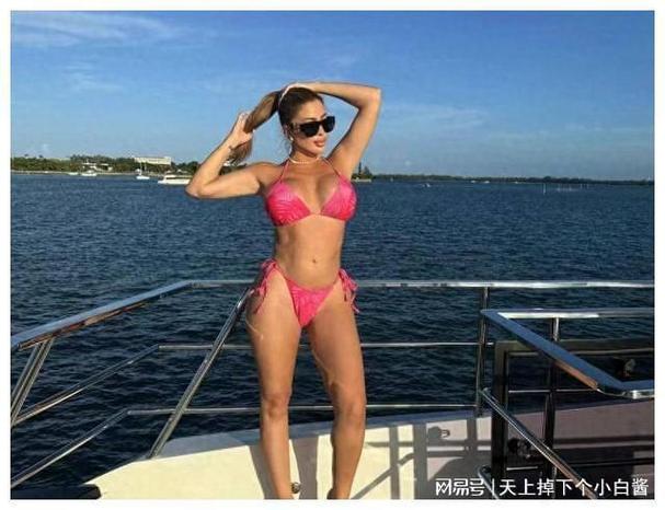 50岁的皮蓬前妻依旧魅力四射，她年轻时的照片曝光