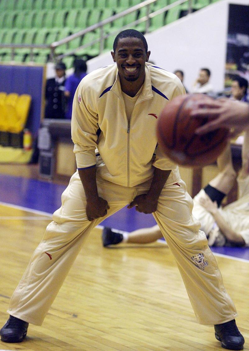阿泰斯特身高多少？他的身高在NBA是什么水平？