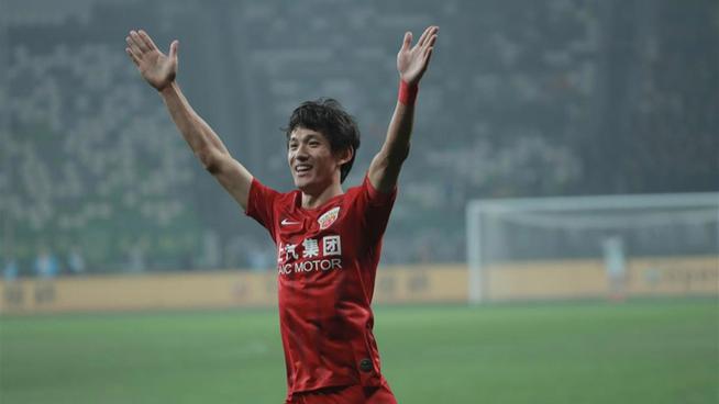 你知道王燊超足球场上一般打什么位置吗？他技术怎么样？