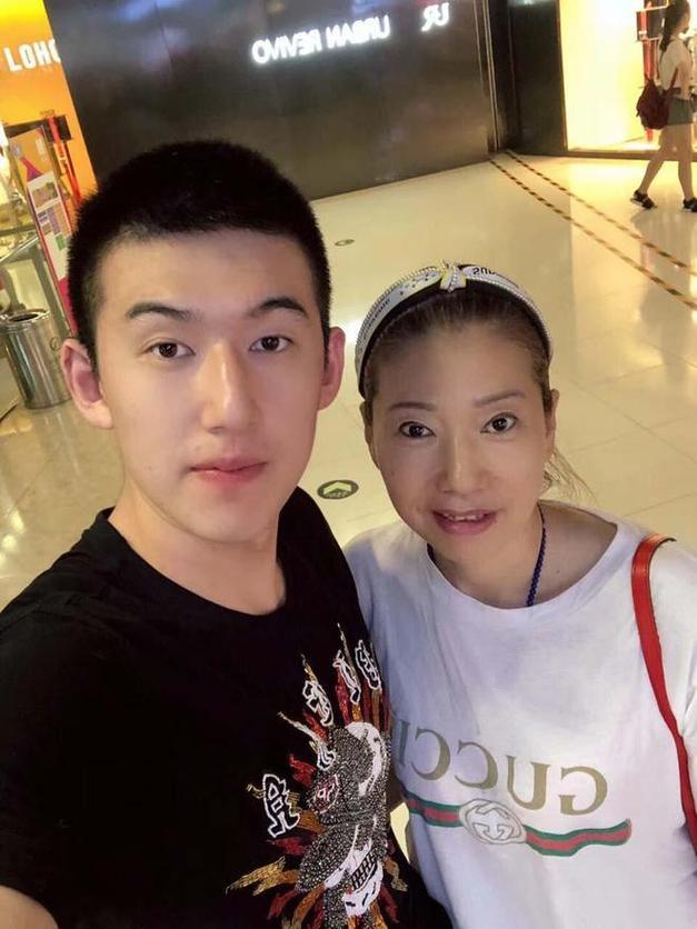 还在猜郭艾伦女友是谁？答案就在这里！