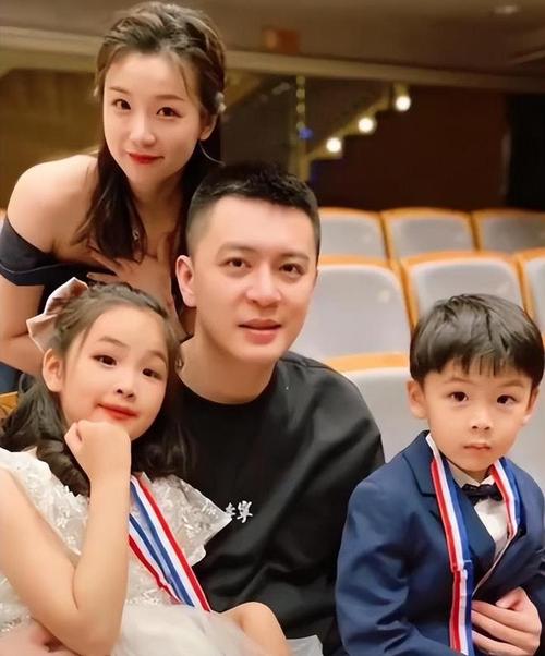 杨鸣第三者是谁？揭秘篮球明星的婚外情纠葛