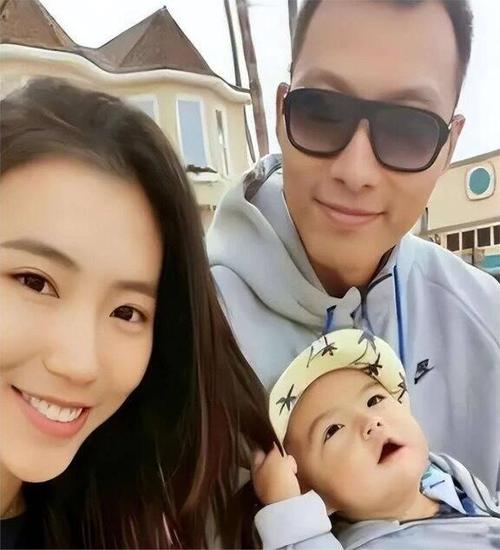 易建联有几任老婆？这些你可能不知道！(深度解读)