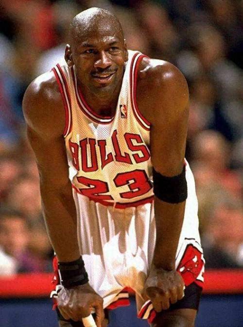 NBA有哪些巨星？细数那些年我们追过的篮球大神！
