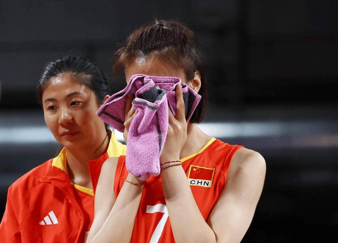 中国女排内部不和是真的吗？队员关系大揭秘！