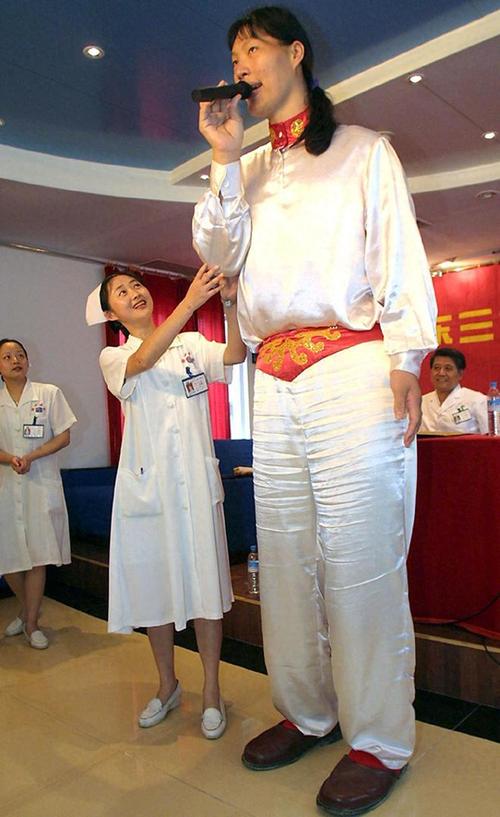 姚明是巨人症吗？听听医学专家怎么说！