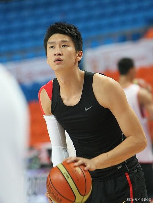 NBA赛场上有哪些中国人？7位中国球员NBA生涯回顾