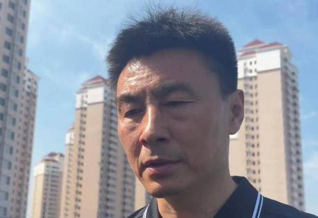 李玮峰现在在哪里？名帅执教经历及最新动态一览