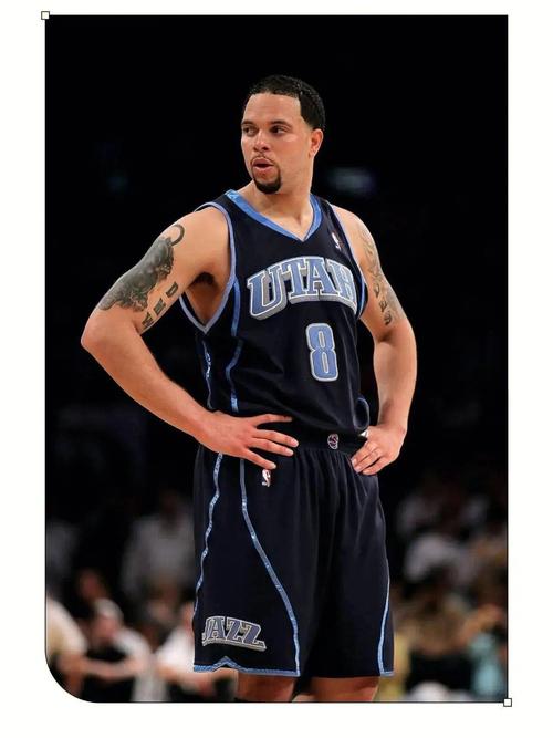 你还记得德隆威廉姆斯吗？他离开NBA后都干了什么？