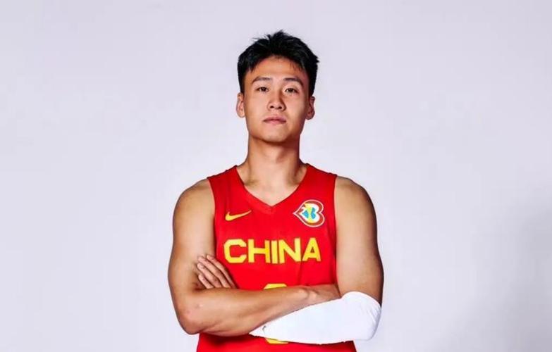揭秘中国男篮队长人选，带你了解历任队长风采！