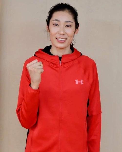 朱婷身高198厘米是真的吗？一探女排冠军的成长之路