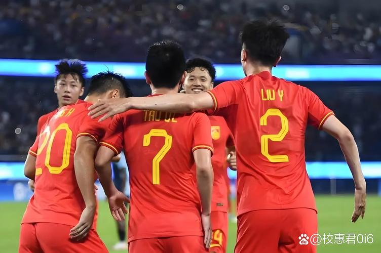 中国足球巅峰对决：恒大与国足谁更厉害？