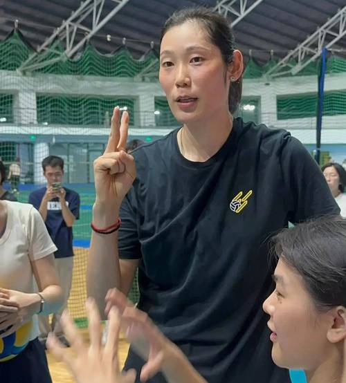 朱婷年薪多少？千万富婆的排球生涯收入揭秘