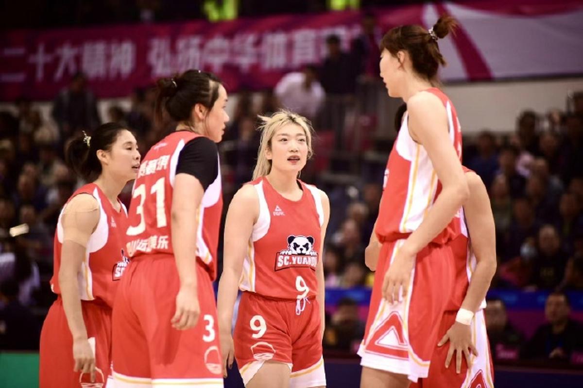 中国女篮：韩旭、李梦、王思雨，谁是真正的王者？
