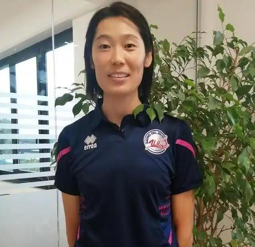 朱婷身高198厘米是真的吗？一探女排冠军的成长之路