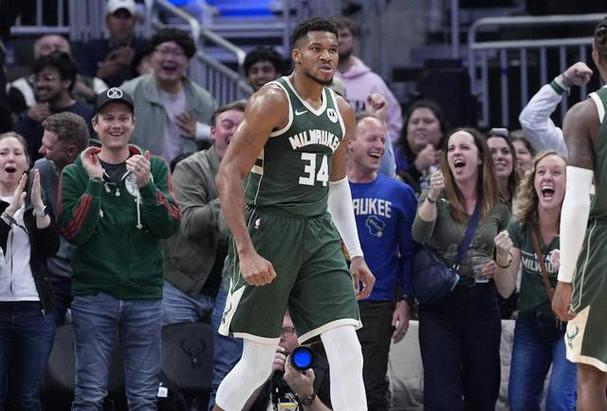 雄鹿队34号球衣的主人是谁？揭秘这位NBA巨星的传奇之路
