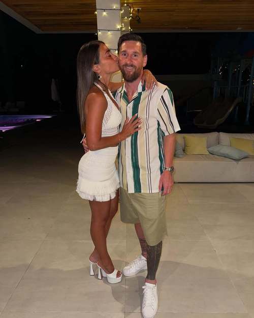 梅西老婆真的是他的初恋吗？揭秘梅西的爱情故事