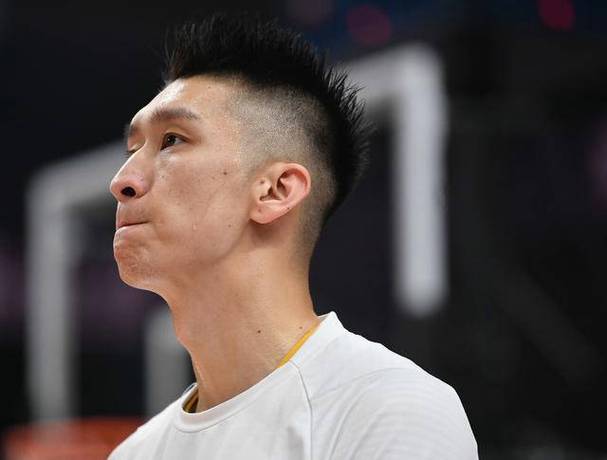 篮球巨星孙悦现在打球吗？他曾经效力过哪些球队？