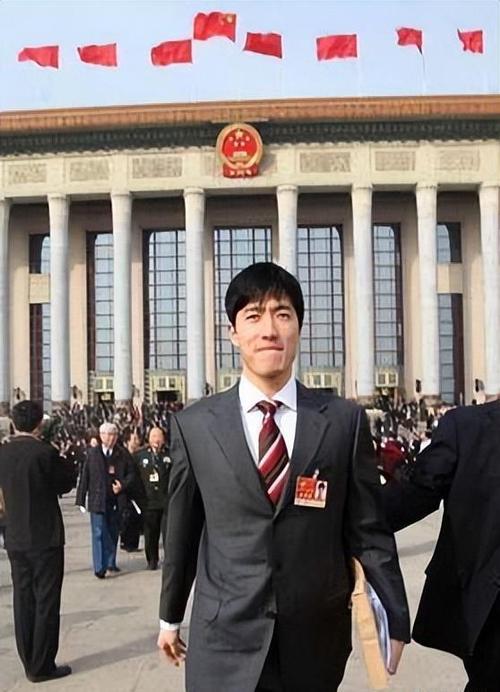 刘翔最近在忙什么？看看他现在的生活和事业