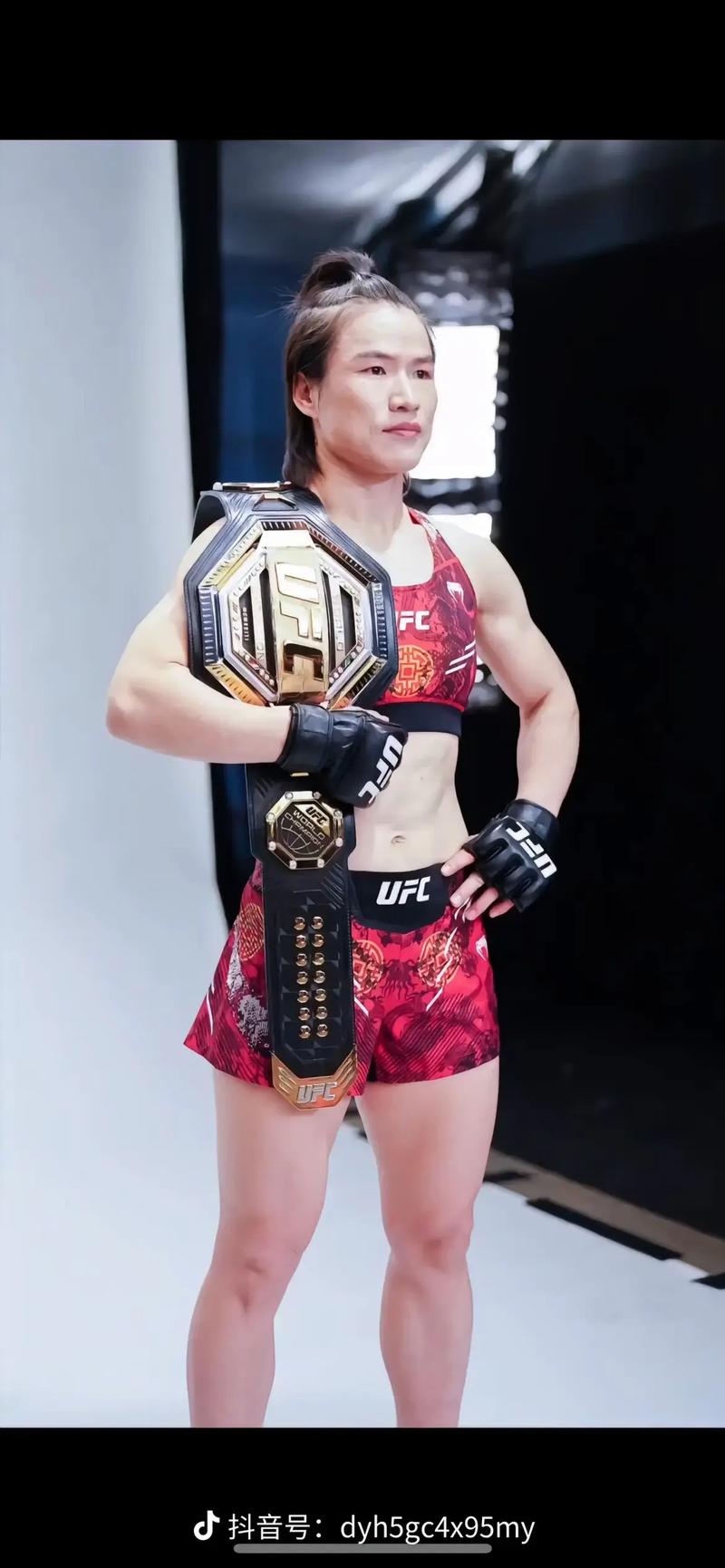 UFC在哪里可以看？高清直播平台推荐及观看指南