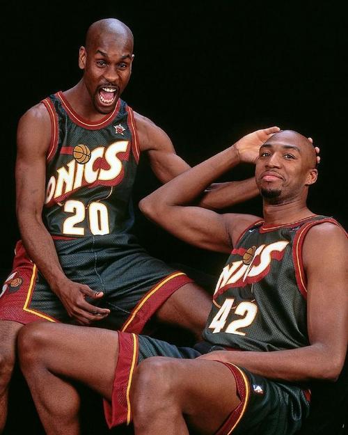 那些年我们追过的篮球明星都有哪些？带你回顾NBA传奇