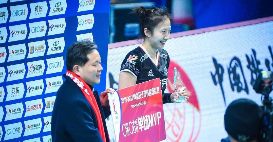 女排内讧：丁霞为何要对王一梅动手？