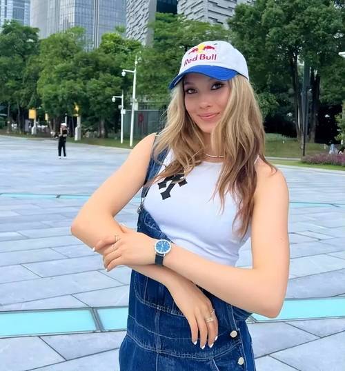 谷爱凌“发育过猛”？最新照片引发争议，网友热议不断