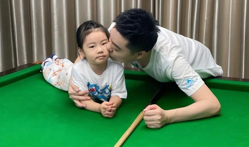 丁俊晖有几个妻子？他的家庭生活有多幸福？