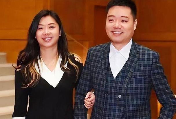 丁俊晖有几个妻子？他的家庭生活有多幸福？