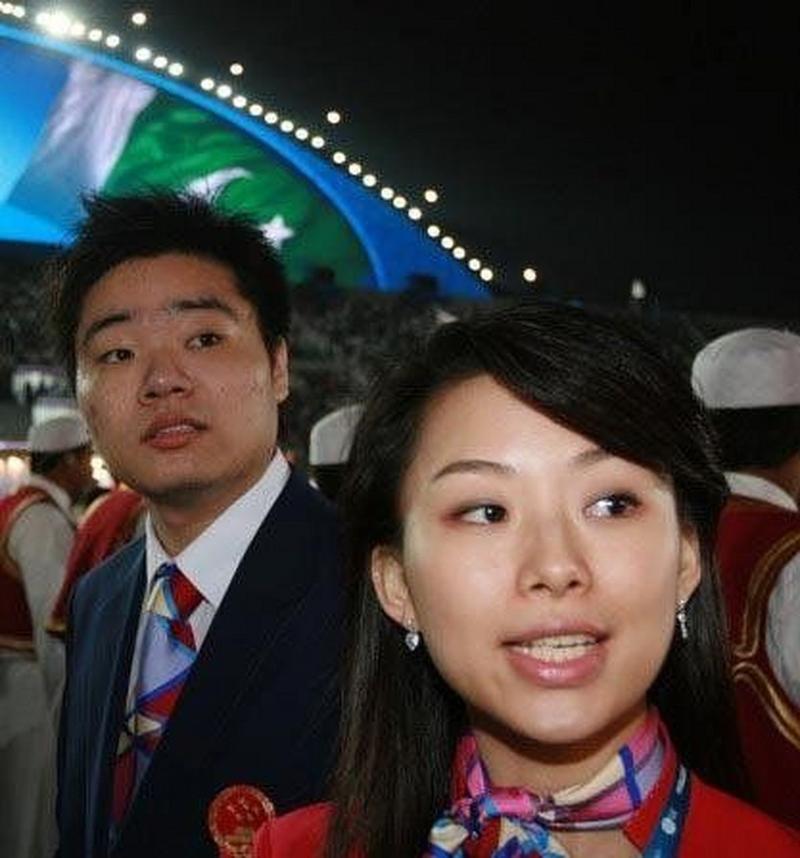 丁俊晖有几个妻子？他的家庭生活有多幸福？