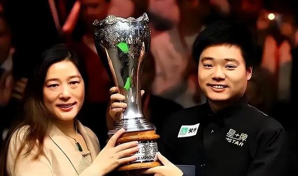 丁俊晖有几个妻子？他的家庭生活有多幸福？
