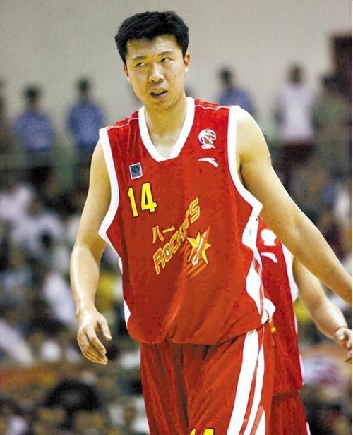 王治郅是哪里人？详细介绍他的家乡和成长故事