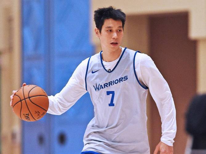 林书豪退役了吗？他还会回到NBA赛场吗？