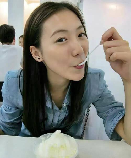 深扒易建联老婆荆灵：家乡背景及个人经历详解