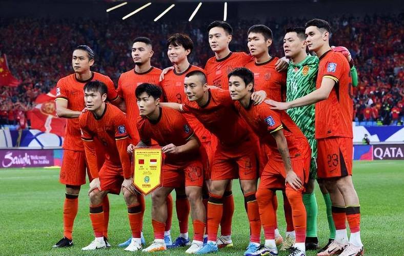 你知道国足巅峰有多强吗？看完这些比赛你就明白了