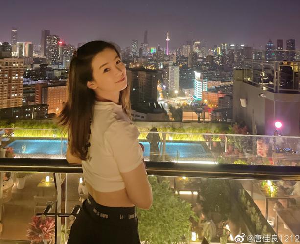 深扒杨鸣妻子唐佳良：他们的离婚原因是什么？