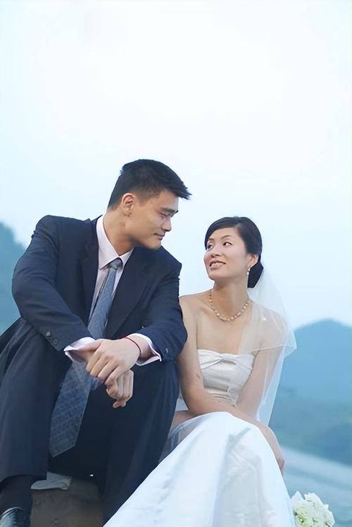 姚明老婆叶莉有多高？和姚明身高差多少？
