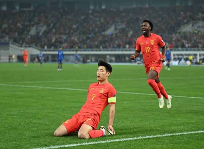 为什么02年国足的十号球衣不再出现？