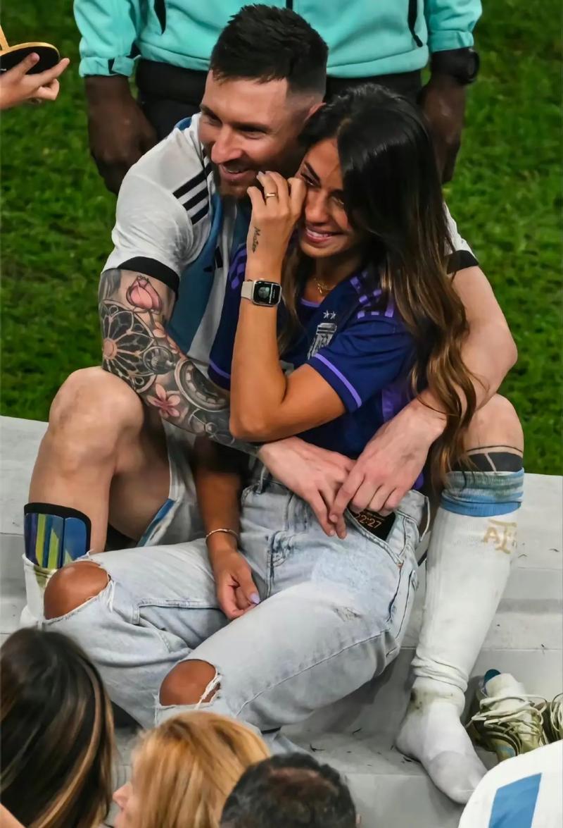 梅西老婆的第一次给了谁？揭秘梅西与安东内拉的爱情故事