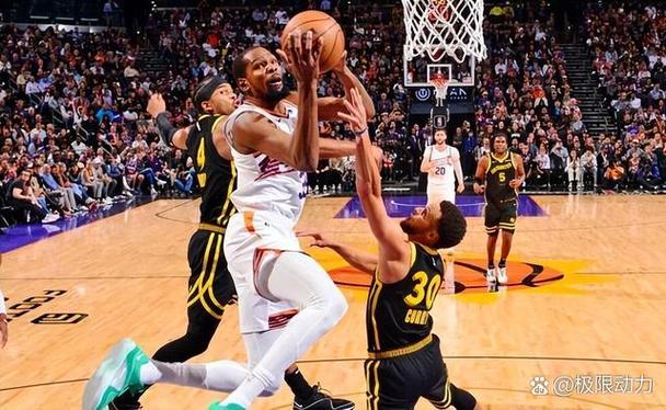 牛逼啊NBA！那些令人热血沸腾的瞬间！