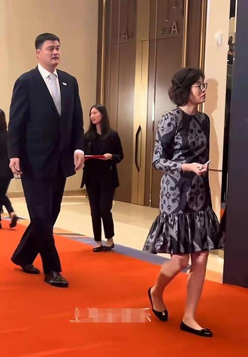 姚明第一个老婆是谁？篮球巨星的幸福家庭
