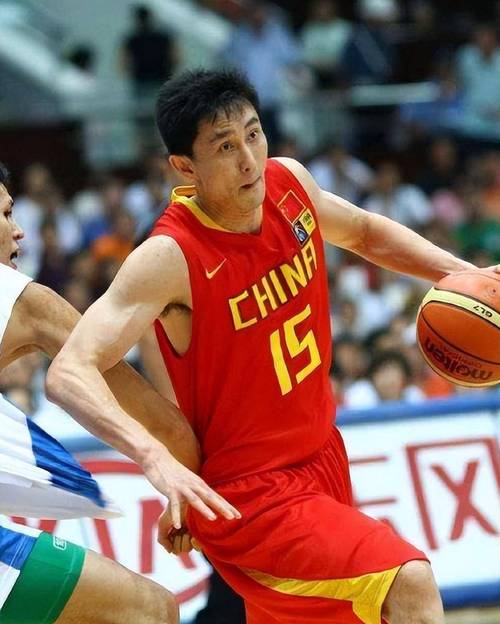 杜锋身高多少？揭秘中国男篮主教练的身高真相！