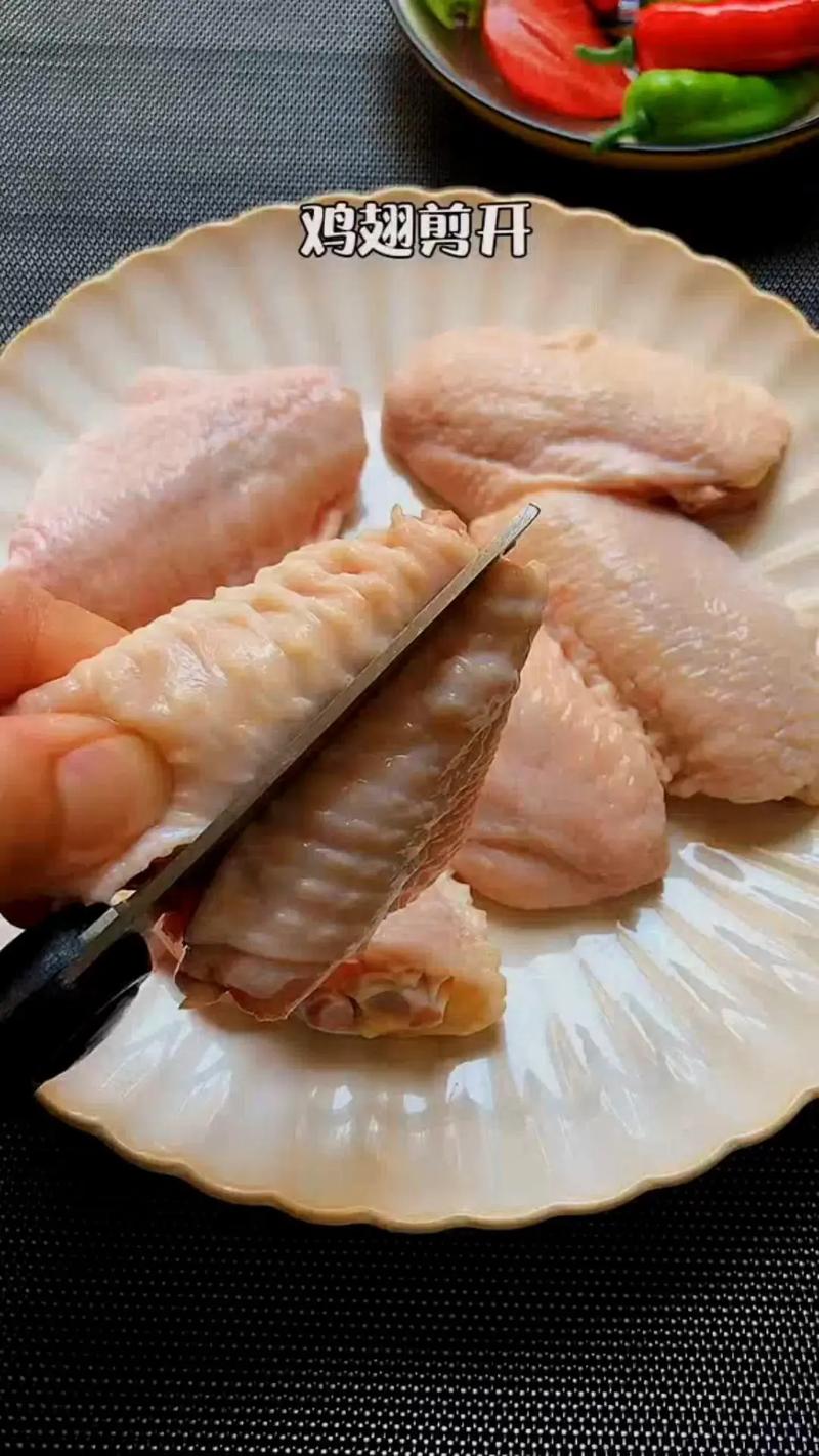 奥尔良鸡翅腌制秘诀，在家做出美味烤鸡翅