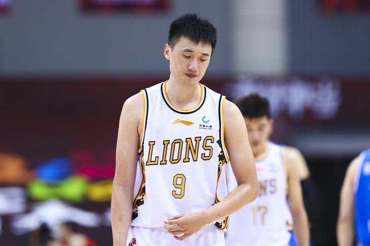 李京龙退役内幕曝光？是无奈之举还是另有隐情？
