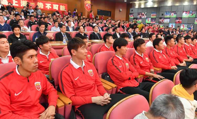 上港集团待遇怎么样？月薪多少？年终奖有多少？